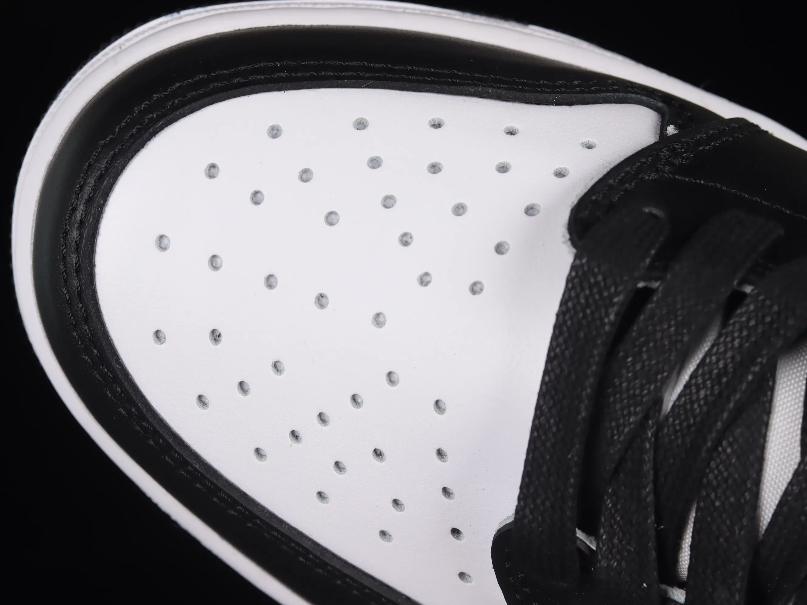 All Categories Air Jordan Jordan series basketball shoes Air Jordan 1 Low Travis Scott x Air Jordan 1 Low OG AJ1 Joe 1 black and white overhead low-top basketball shoes DM7866-007